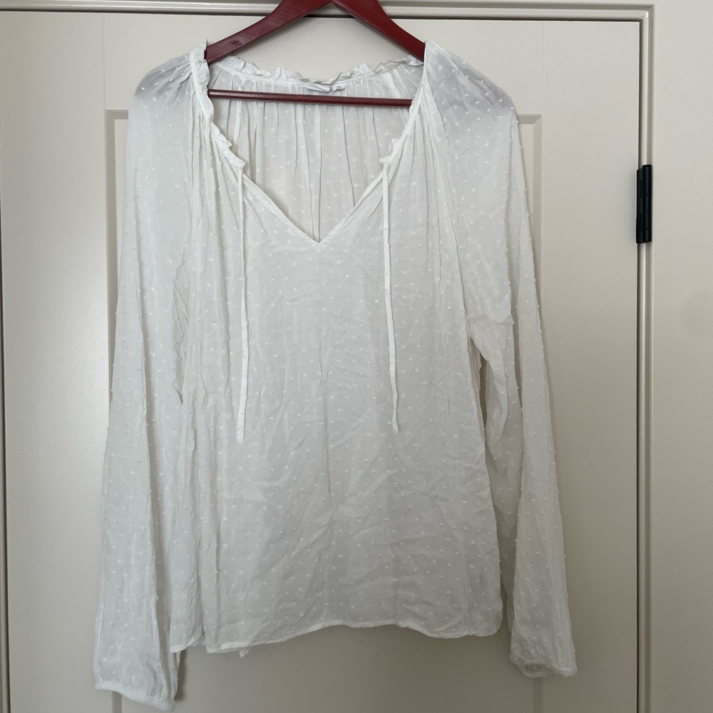 Gap L tall white Swiss dot top